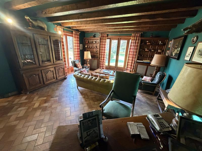 Maison - 328 m² - 7 pièces