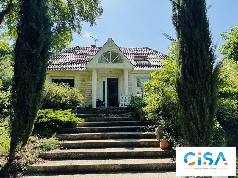 Maison - 180 m² - 8 pièces