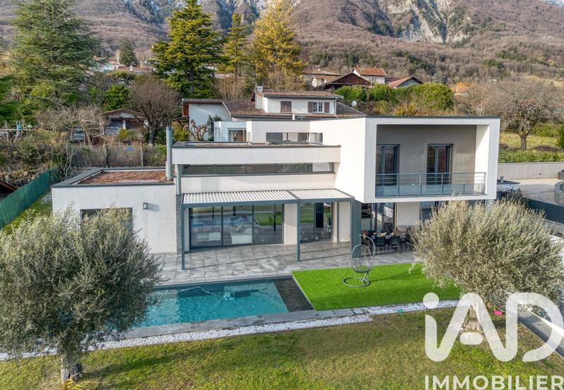 Maison de maîtres - 280 m² - 6 pièces