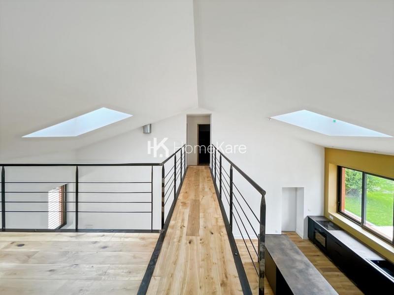 Maison - 200 m² - 6 pièces