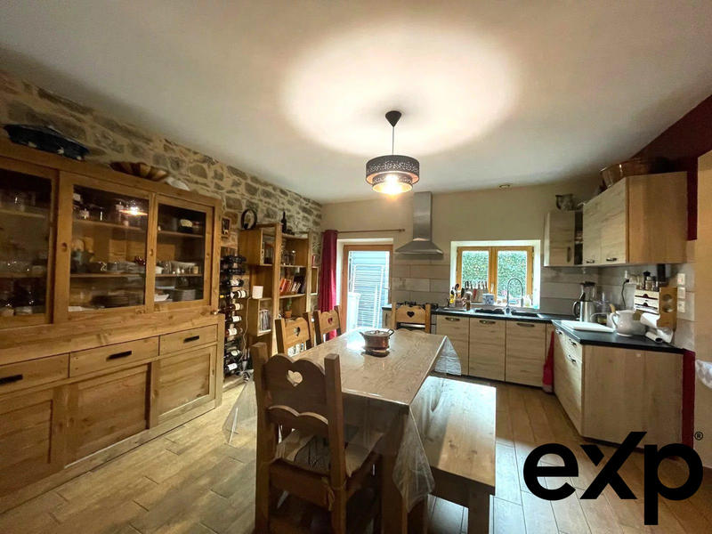 Maison traditionnelle - 100 m² - 4 pièces