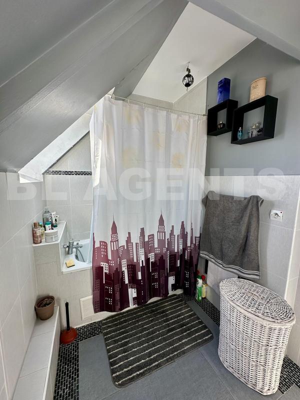 Maison - 110 m² - 5 pièces