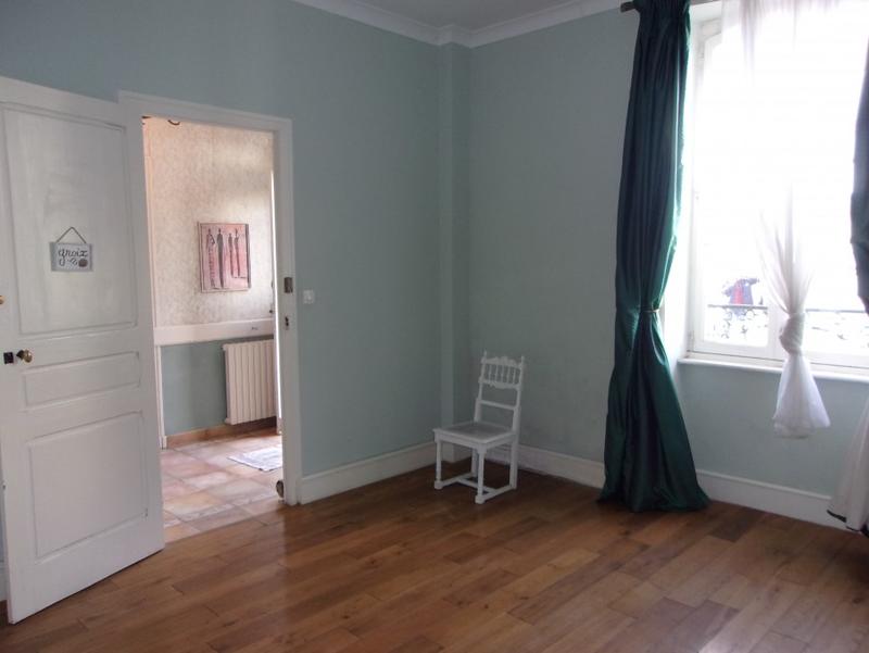 Maison - 176 m² - 8 pièces