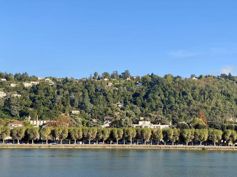 Appartement - 88 m² - 3 pièces