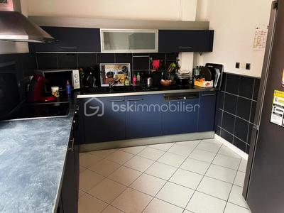 Maison - 98 m² - 5 pièces