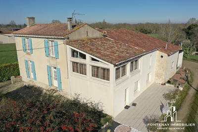 Maison - 198 m² - 7 pièces