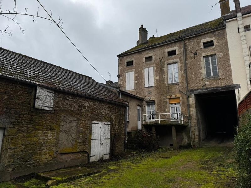 Maison - 185 m² - 10 pièces