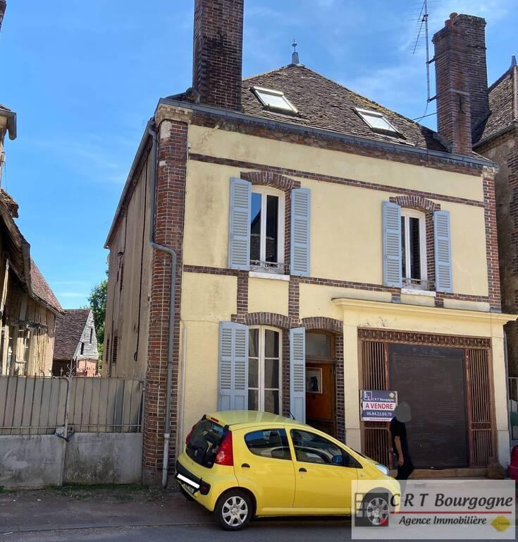 Maison ancienne - 147 m² - 9 pièces