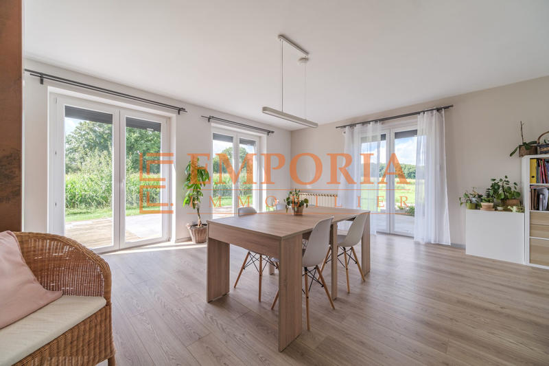 Maison - 165 m² - 6 pièces