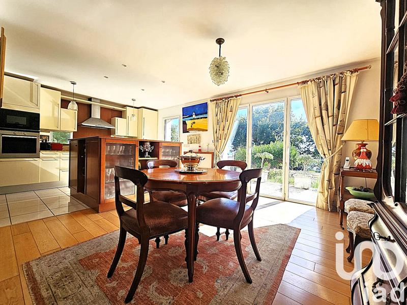 Maison - 158 m² - 7 pièces