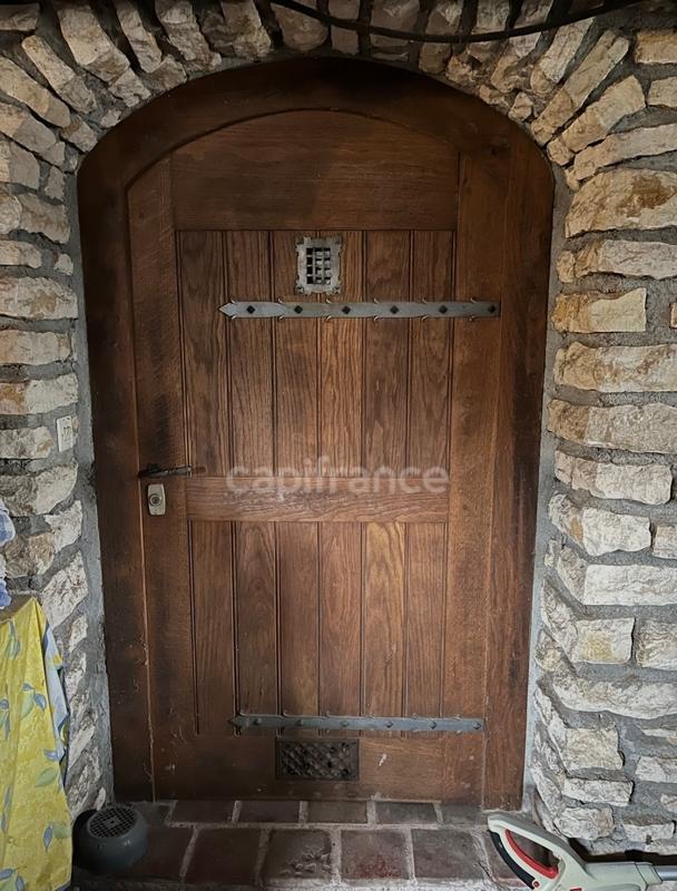 Maison - 494 m² - 13 pièces