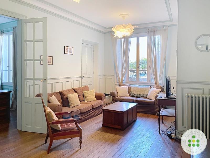 Immeuble - 295 m² - 10 pièces