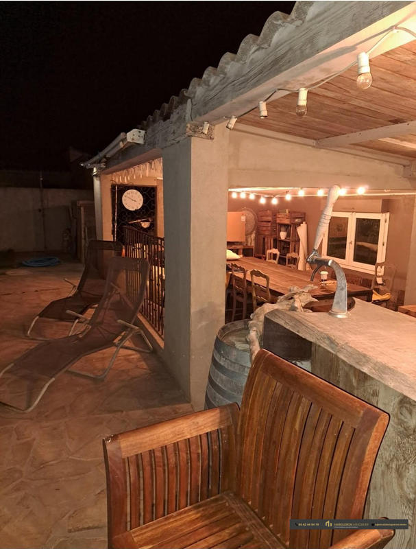 Villa - 180 m² - 4 pièces