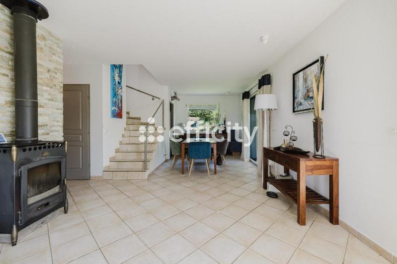 Maison - 168 m² - 6 pièces