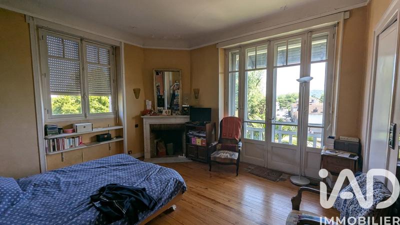 Maison de maîtres - 250 m² - 7 pièces