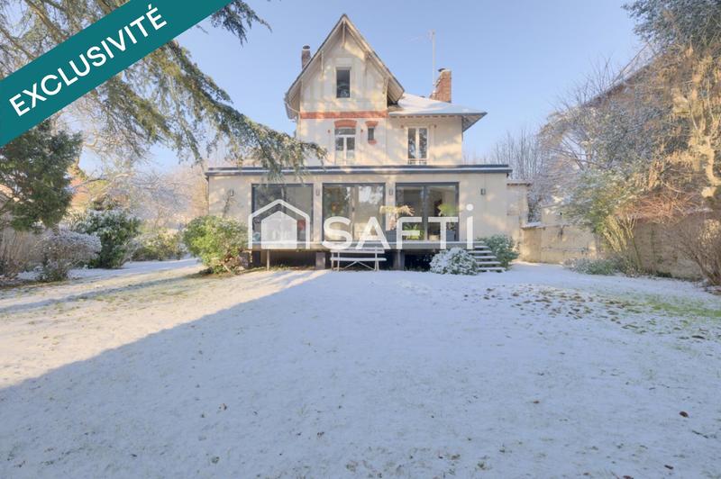 Maison - 200 m² - 8 pièces