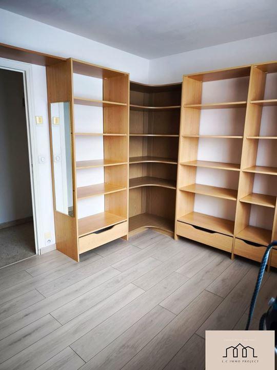 Maison traditionnelle - 207 m² - 7 pièces