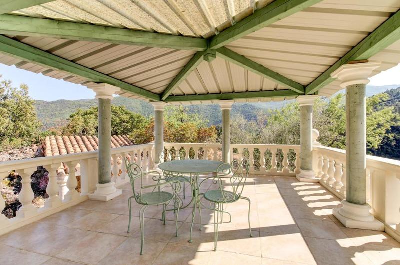 Demeure - 110 m² - 5 pièces