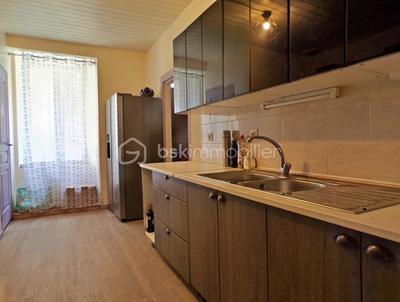 Maison de village - 256 m² - 10 pièces