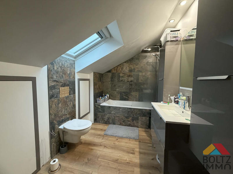 Maison - 111 m² - 4 pièces