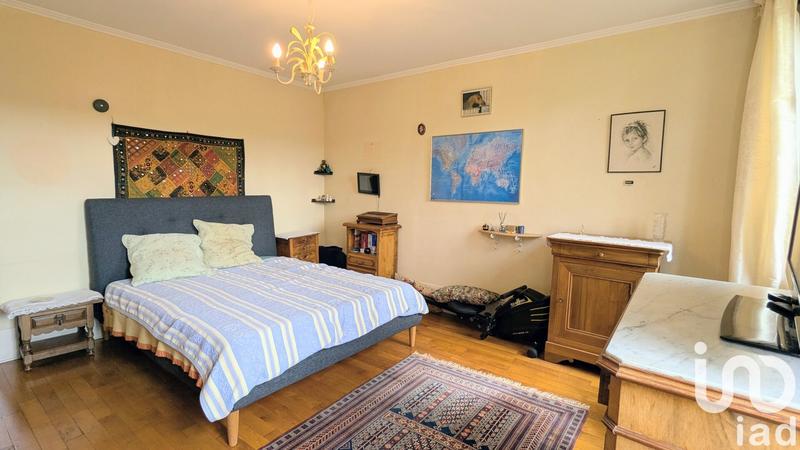 Maison - 203 m² - 8 pièces