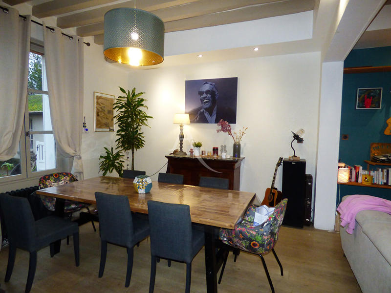 Maison - 192 m² - 9 pièces