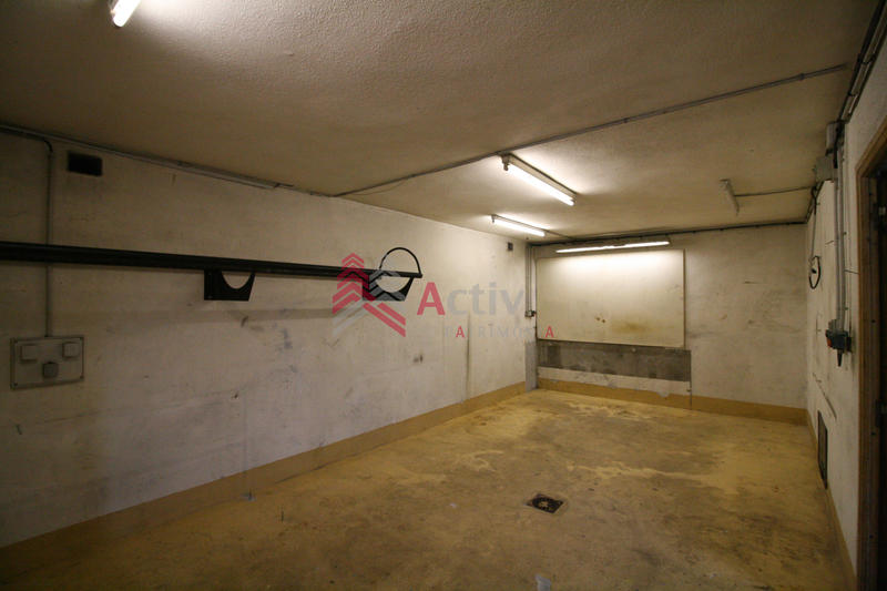 Maison - 209 m² - 9 pièces