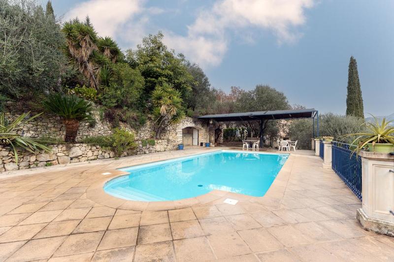 Villa - 310 m² - 8 pièces