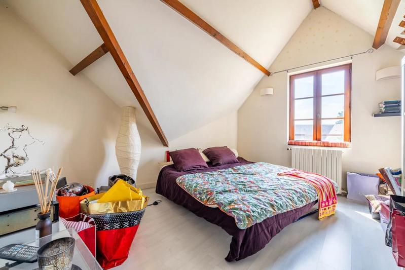 Maison - 207 m² - 8 pièces