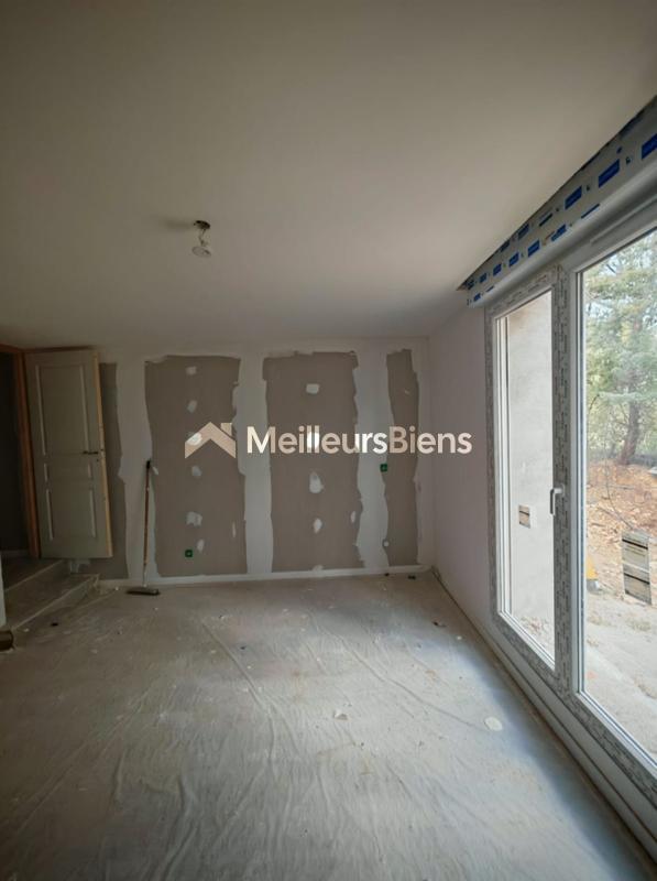 Propriété - 200 m² - 10 pièces