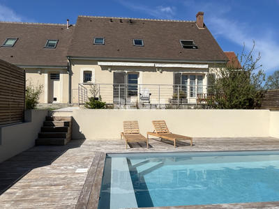 Maison - 166 m² - 6 pièces