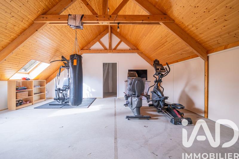 Maison - 229 m² - 9 pièces