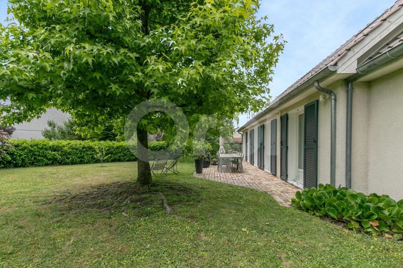 Maison - 205 m² - 8 pièces