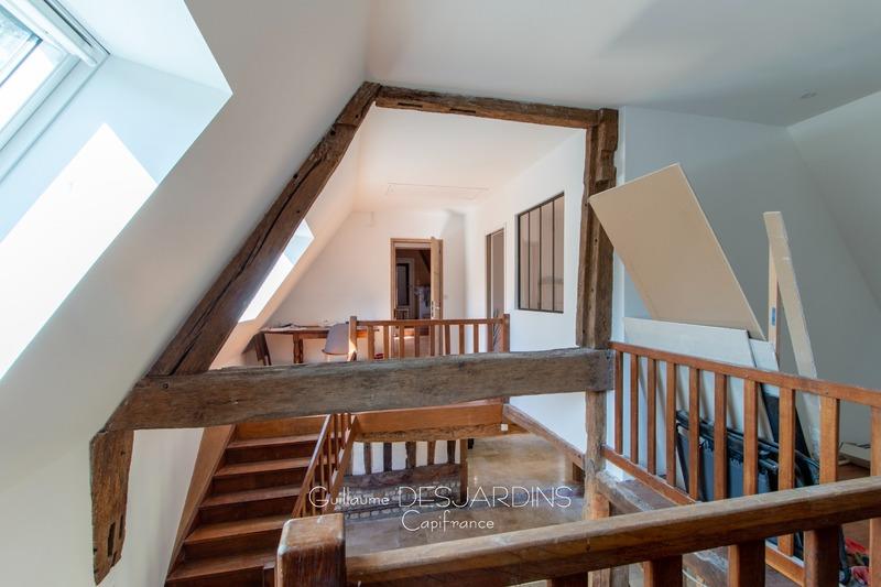Maison traditionnelle - 187 m² - 6 pièces