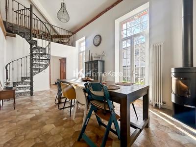 Maison - 170 m² - 6 pièces