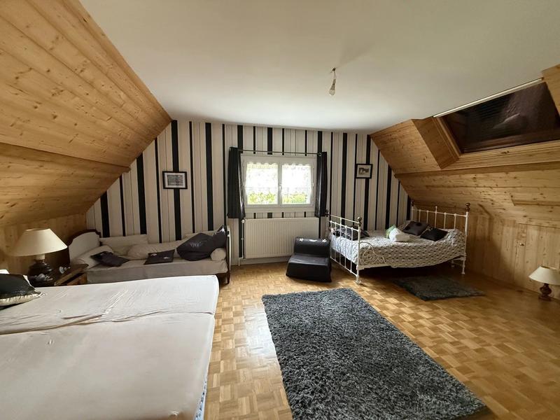 Maison - 180 m² - 8 pièces