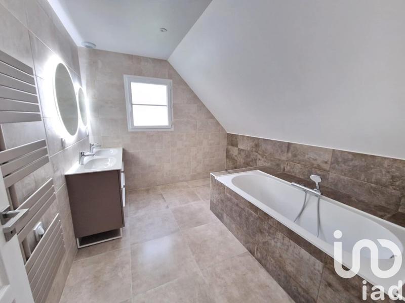 Maison - 160 m² - 8 pièces