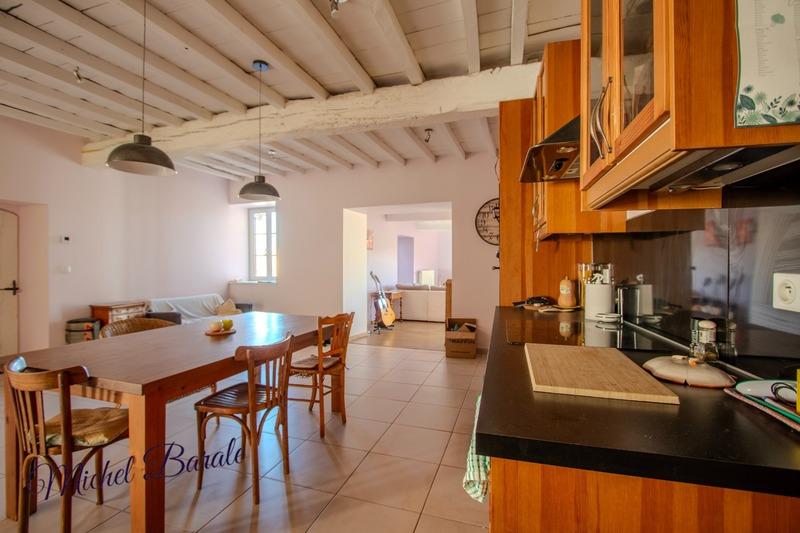 Corps de ferme - 220 m² - 8 pièces