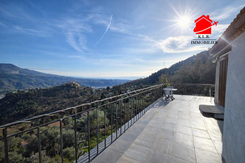 Maison - 200 m² - 8 pièces