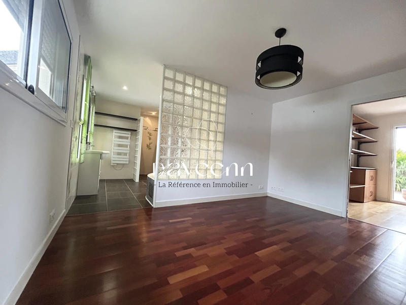 Maison - 162 m² - 5 pièces