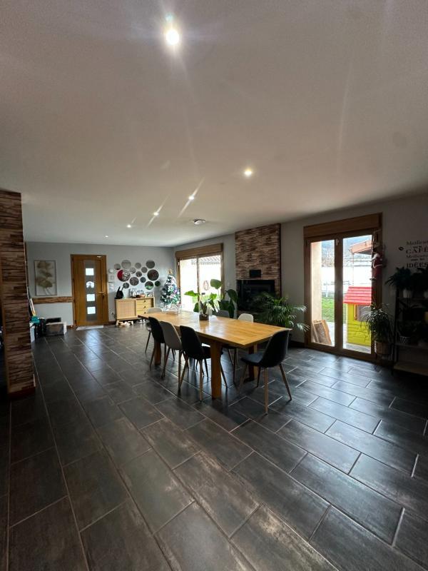 Maison - 147 m² - 6 pièces