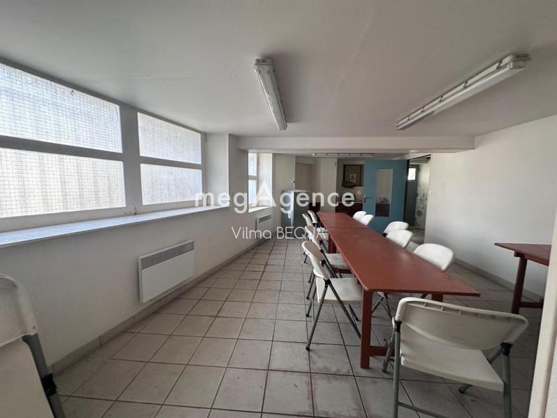 Local commercial - 796 m² - 10 pièces