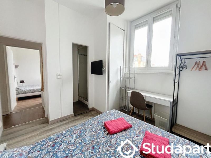 Chambre - 12 m² - 1 pièce
