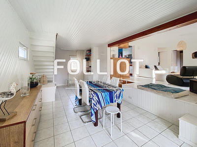 Maison - 93 m² - 5 pièces