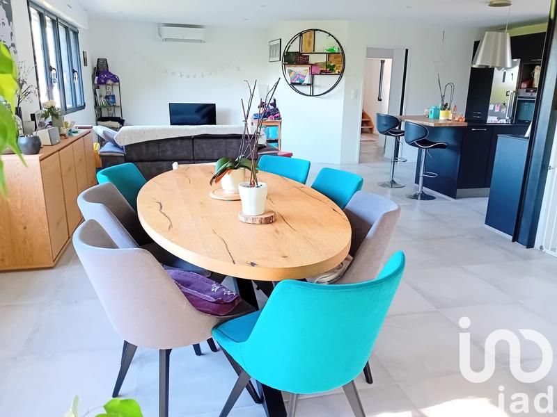 Maison - 212 m² - 8 pièces