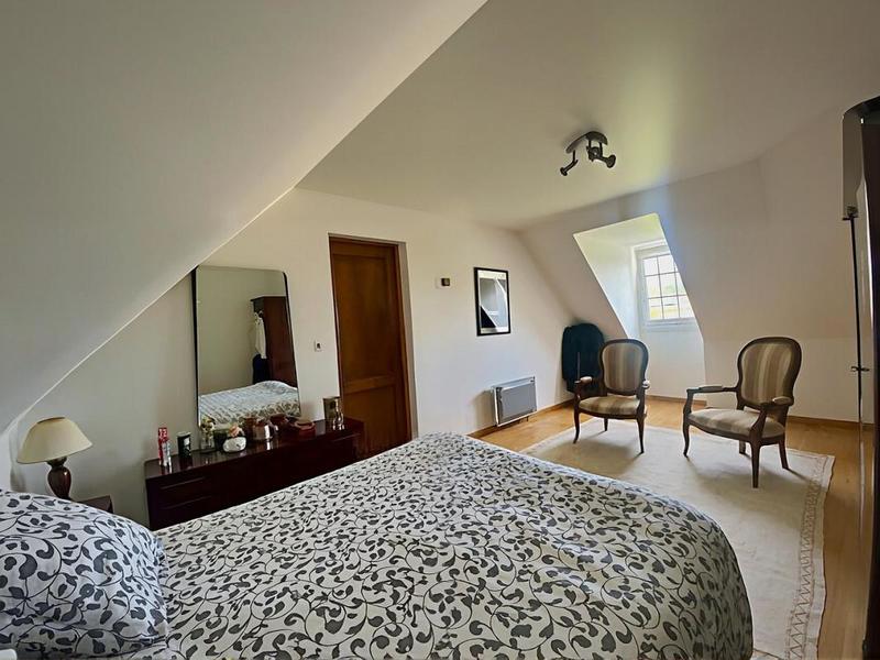 Maison - 128 m² - 7 pièces