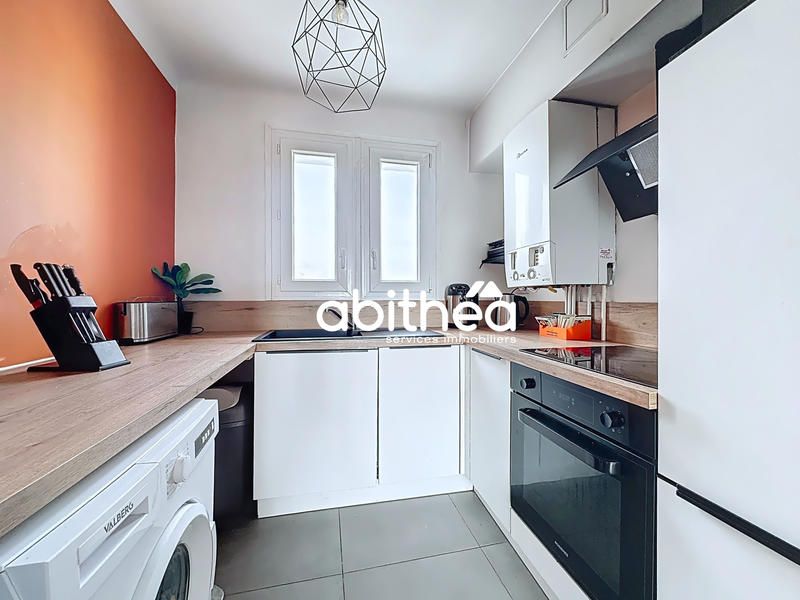 Appartement - 79 m² - 5 pièces