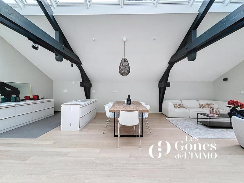 Loft - 113 m² - 4 pièces
