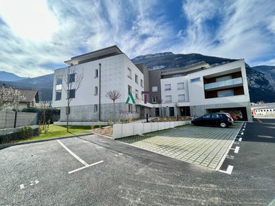 Appartement - 84 m² - 4 pièces