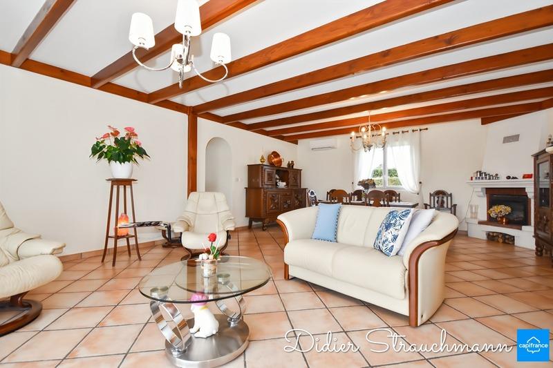 Maison - 161 m² - 8 pièces